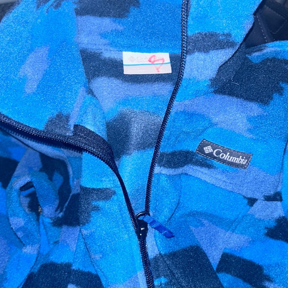 Columbia sweater